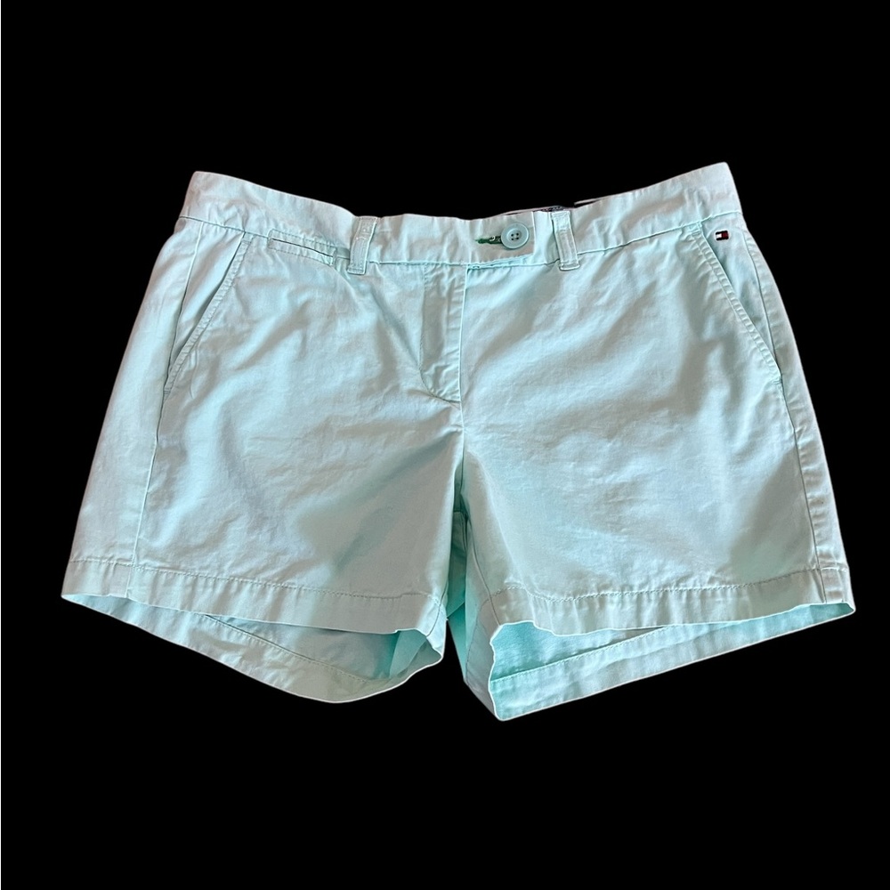 Women's Tommy Hilfiger Mid Rise 8.75” Mint Green   Shorts, Size 10, 5 pockets.